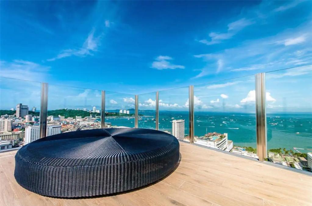 Central Pattaya - Sea View Large Balcony Condo With Infinity Pool المظهر الخارجي الصورة